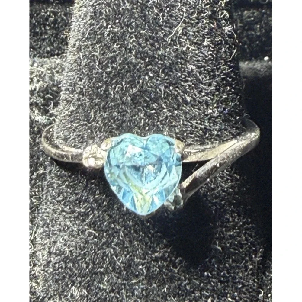 925 Sterling Silver Heart Blue Topaz Bypass Ring Size 7.25